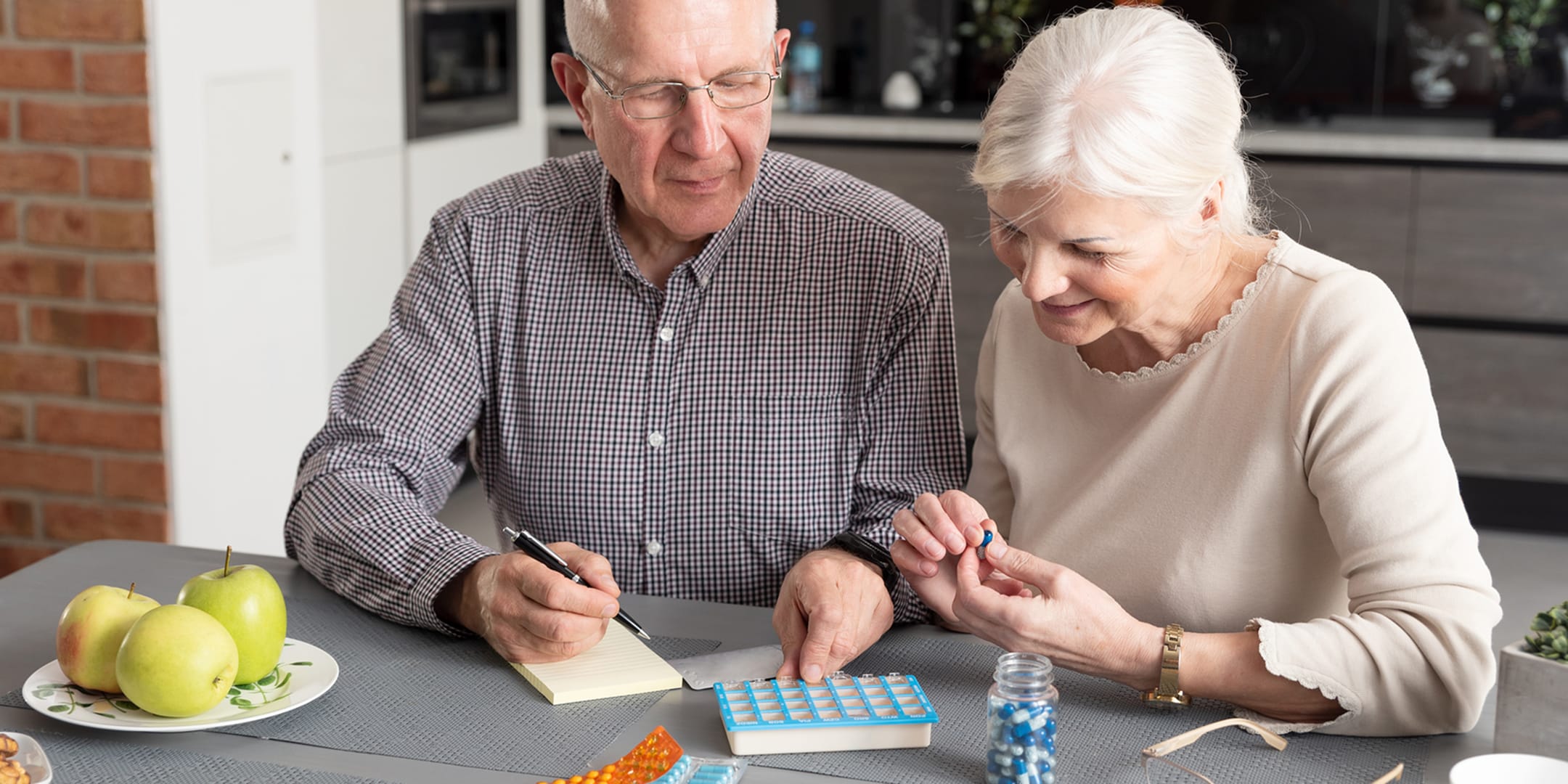 28 Must-Have Gadgets to Help Elderly Live with Ease 